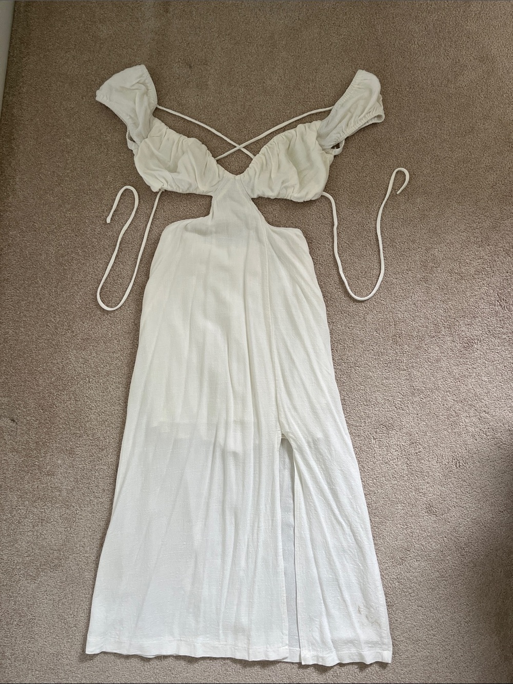 Women's White Cutout Maxi Dress with Puff Sleeves